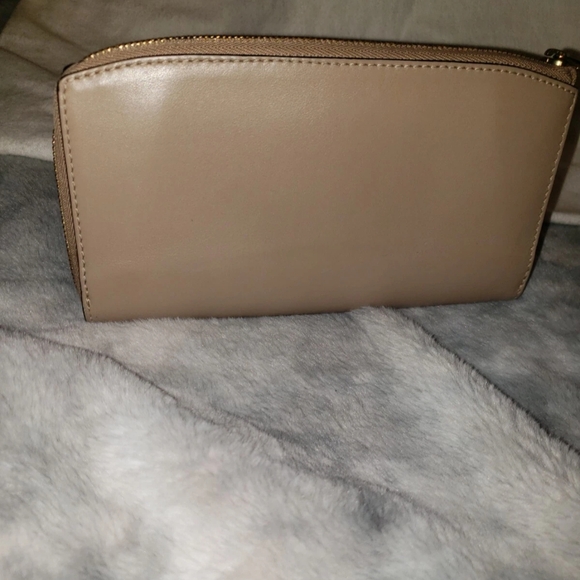 Burberry Beige Leather Wallet - Picture 2 of 5